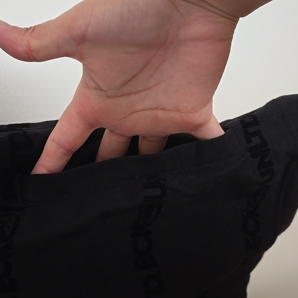 Ecko Unlimited Short Sleeve Hooded Shirt - Picture 7 of 7